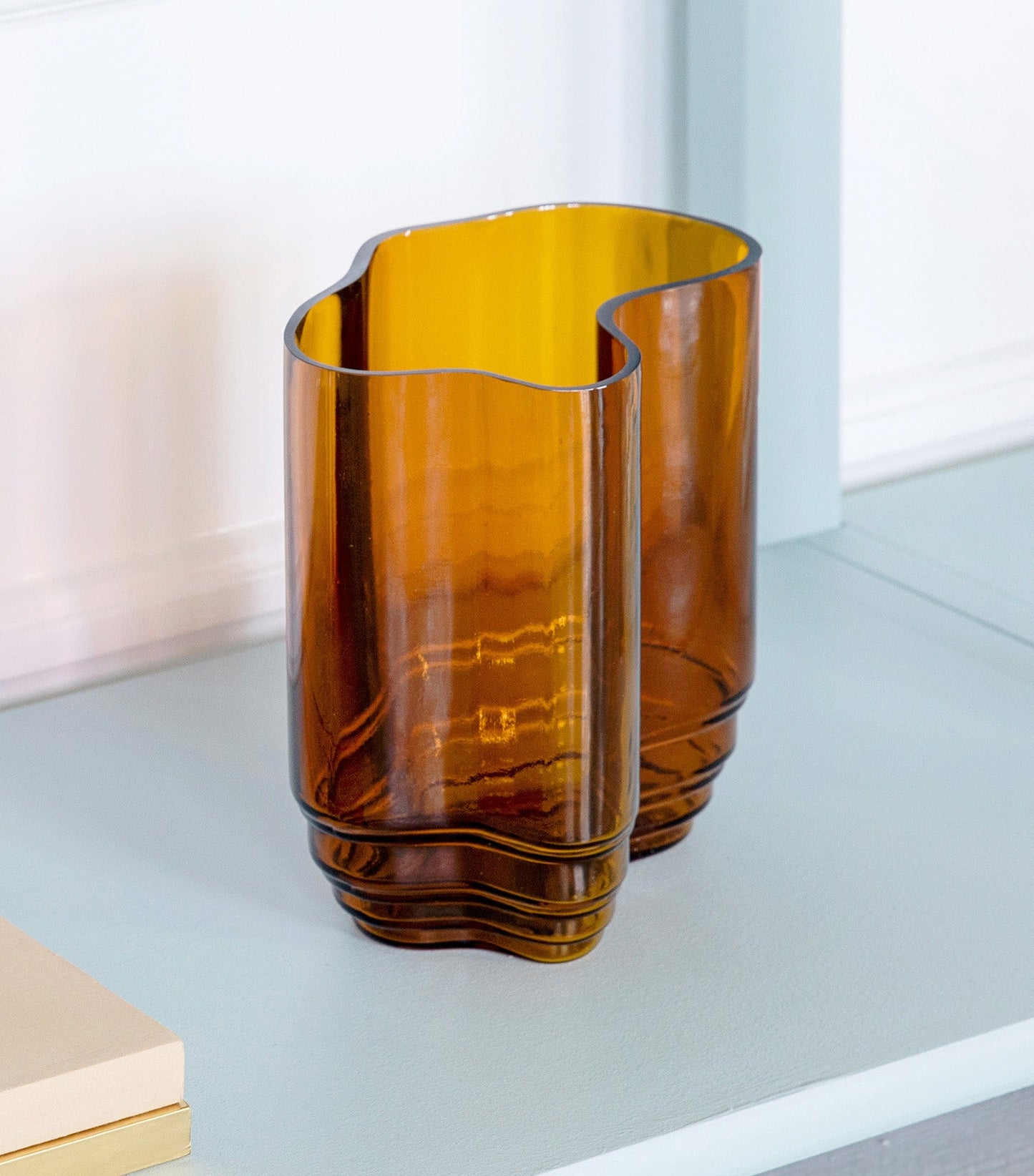 2. sortering - Lake vase, ravfarvet, mundblæst glas - Stences 100106